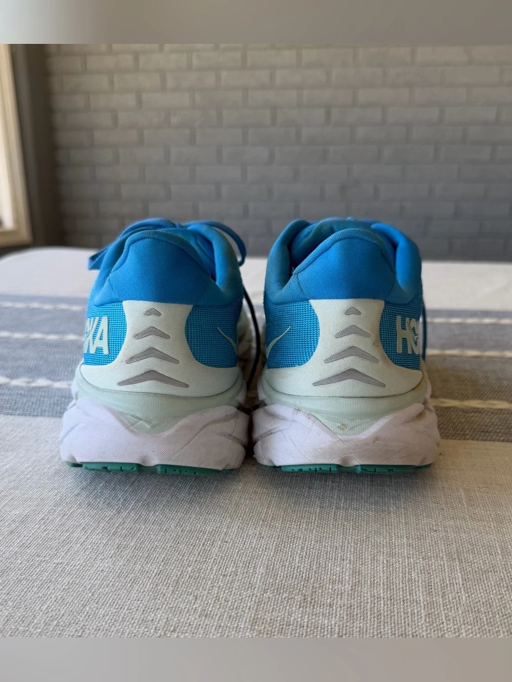 Hoka Clifton 8 Blue Men’s Athletic Running Shoes Size 8.5